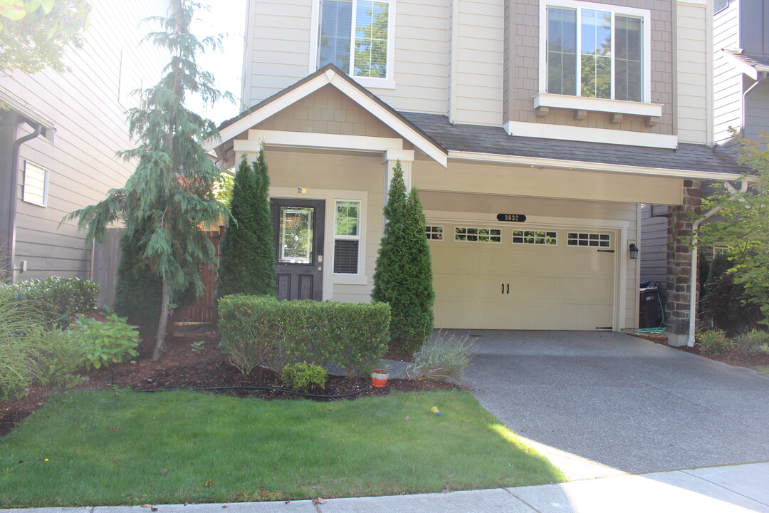 3632 202nd St SE in Bothell, WA - Building Photo