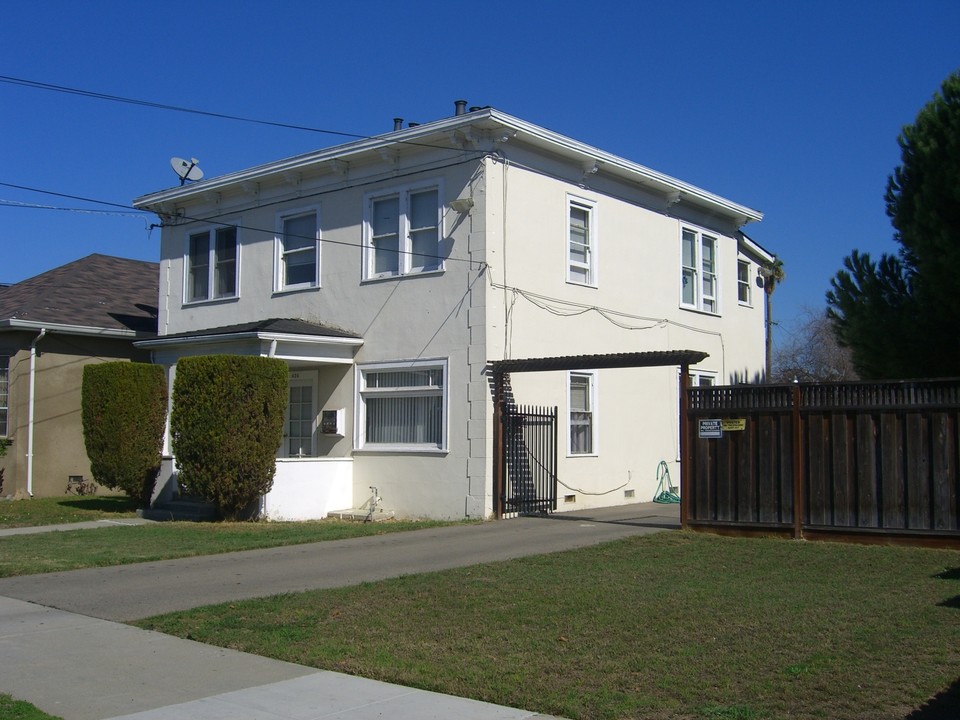 424 N 8th St in San Jose, CA - Building Photo