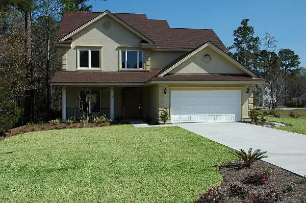 110 Parkside Dr in Bluffton, SC - Foto de edificio