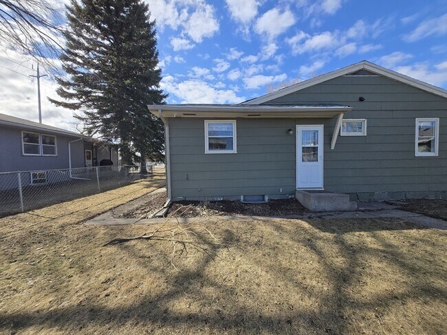 1617 S 15th St in Grand Forks, ND - Building Photo - Building Photo