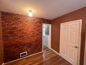 2518 Hermansau St in Saginaw, MI - Foto de edificio - Building Photo