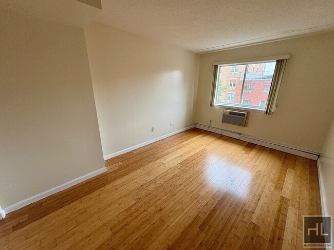 property at 61 E 119th St