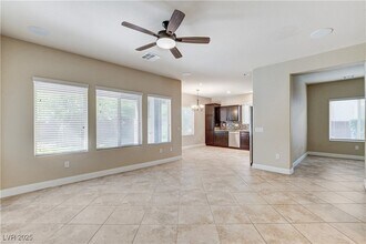 10624 Agate Knoll Ln in Las Vegas, NV - Building Photo - Building Photo