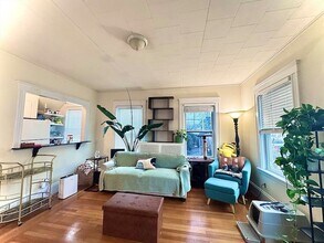 2 Mapleton St, Unit 1 in Boston, MA - Building Photo - Building Photo