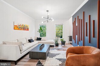 8761 Ellis Mill Dr in Gainesville, VA - Building Photo - Building Photo