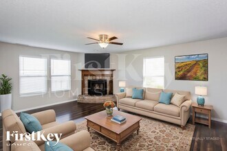 9518 W Midnight Dr in Pendleton, IN - Foto de edificio - Building Photo