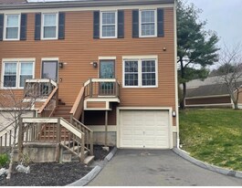 173 Foxbridge Village Rd in Branford, CT - Building Photo