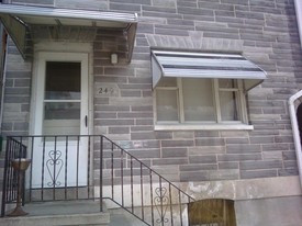 249 S 13th St Apartamentos