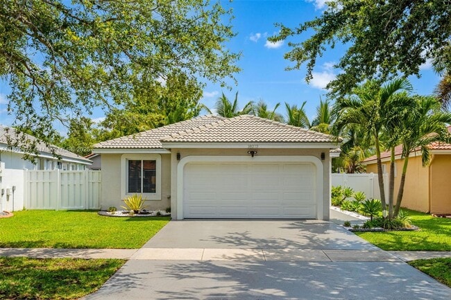 18273 NW 7th St in Pembroke Pines, FL - Building Photo - Building Photo
