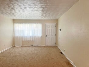 718 Powhatan Pkwy in Hampton, VA - Building Photo - Building Photo