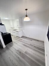 1133 E Alosta Ave, Unit 25 in Azusa, CA - Foto de edificio - Building Photo