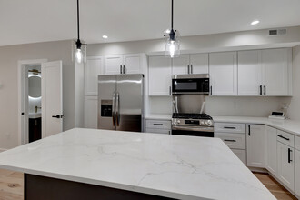 134 N Linwood Ave in Baltimore, MD - Building Photo - Building Photo
