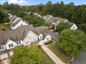 949 Pensford Dr in Whitsett, NC - Building Photo - Building Photo