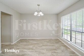 2017 Spinnaker Dr in League City, TX - Foto de edificio - Building Photo