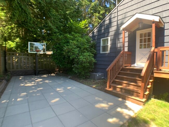 3829 NE 95th St in Seattle, WA - Building Photo - Building Photo