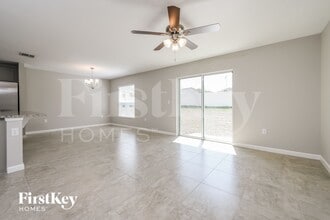 168 Southern Breeze Lp in Winter Haven, FL - Foto de edificio - Building Photo