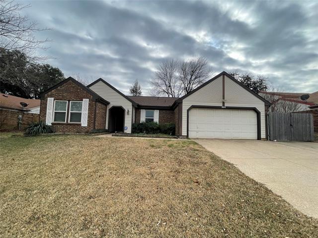 504 Sage Ln in Euless, TX - Building Photo - Building Photo