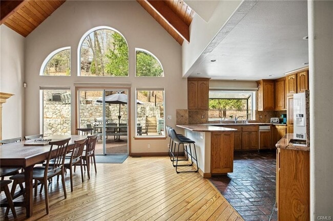 property at 27516 W Shore Rd
