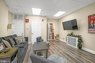 300 Levering Mill Rd in Bala Cynwyd, PA - Building Photo - Building Photo