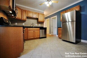 38 Turner St in Boston, MA - Building Photo