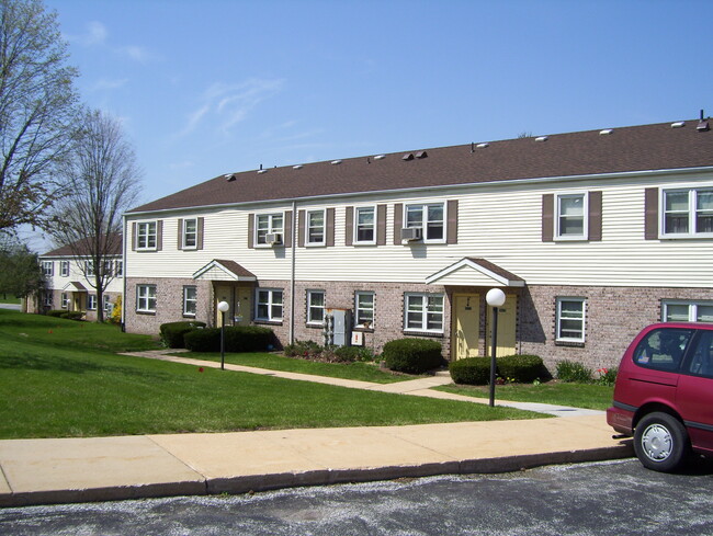 3844 Fox Chase Dr, Unit Fox Hunter in Dover, PA - Foto de edificio - Building Photo