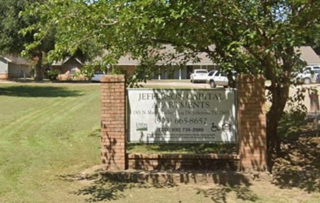 1303 Martin Luther King Dr in Jefferson, TX - Building Photo - Building Photo