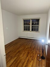 18-18 Bell Blvd in Queens, NY - Building Photo - Building Photo