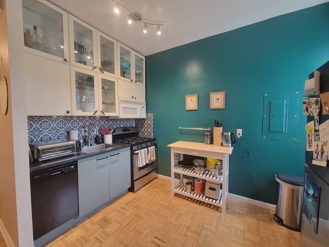 1851 Columbia Rd NW, Unit Apt 706 in Washington, DC - Foto de edificio - Building Photo
