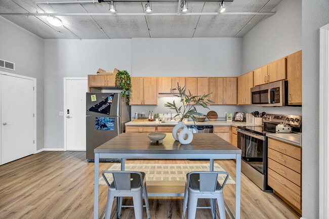 Radius in Minneapolis, MN - Foto de edificio - Building Photo