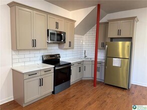 711 W Chew St in Allentown, PA - Building Photo - Building Photo