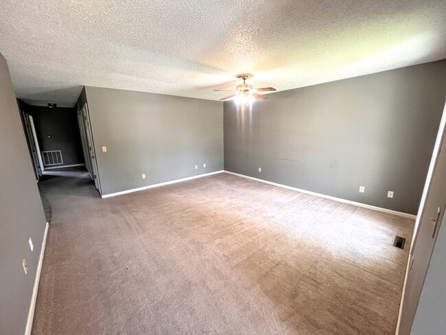 property at 1006 Southwood Dr