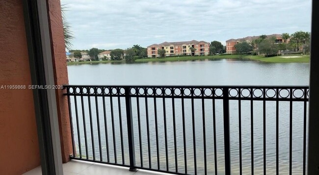 4702 SW 160th Ave in Miramar, FL - Building Photo - Building Photo