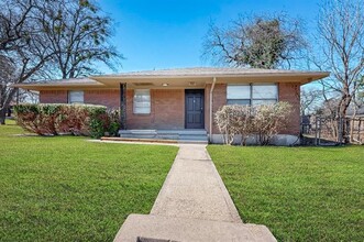 501 Rickey Canyon Ave in Desoto, TX - Building Photo - Building Photo