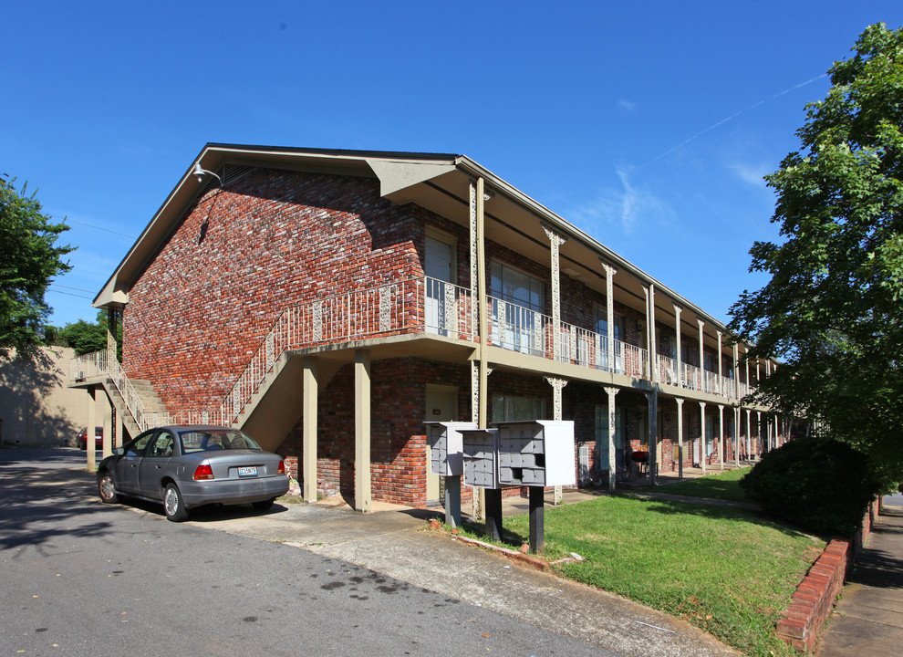 Monterey in Birmingham, AL - Foto de edificio