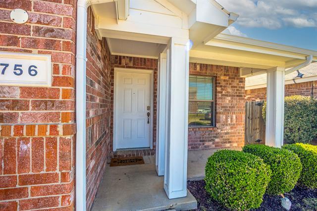 property at 756 River Garden Dr