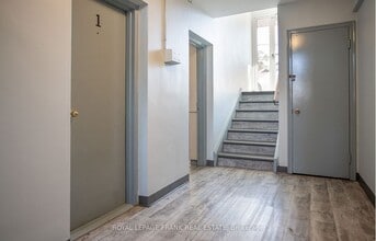 203 Oshawa Blvd S, Unit Unit 4 in Oshawa, ON - Building Photo - Building Photo