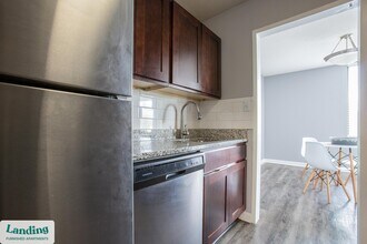 101 Three Rivers N, Unit N0416 in Fort Wayne, IN - Foto de edificio - Building Photo