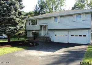 property at 3 Mohawk View Rd