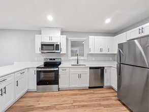 107 Abbott St, Unit 2 in Lawrence, MA - Foto de edificio - Building Photo