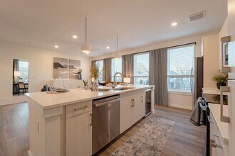 501 W 24th St in Houston, TX - Building Photo - Building Photo