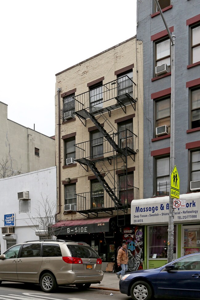 204 Avenue B in New York, NY - Building Photo - Building Photo