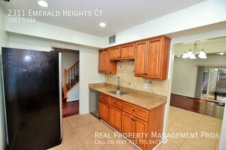 2311 Emerald Heights Ct in Reston, VA - Building Photo - Building Photo