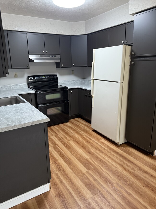 1901 Bodwell Rd in Manchester, NH - Building Photo - Building Photo