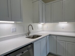 617 S Adams St-Unit -301 in Spokane, WA - Foto de edificio - Building Photo