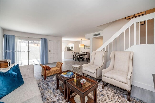 4702 SW 67th Ave in Miami, FL - Building Photo - Building Photo