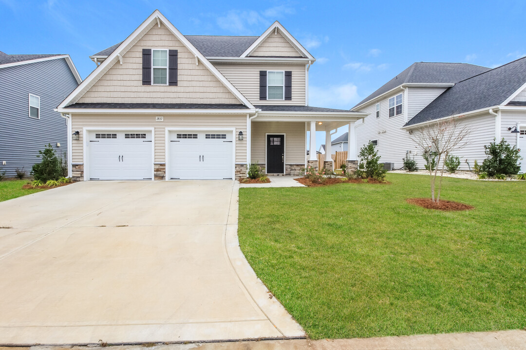 2837 Longleaf Pine Cir in Leland, NC - Building Photo