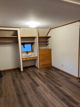 455 S Arch Ave, Unit B in New Richmond, WI - Foto de edificio - Building Photo