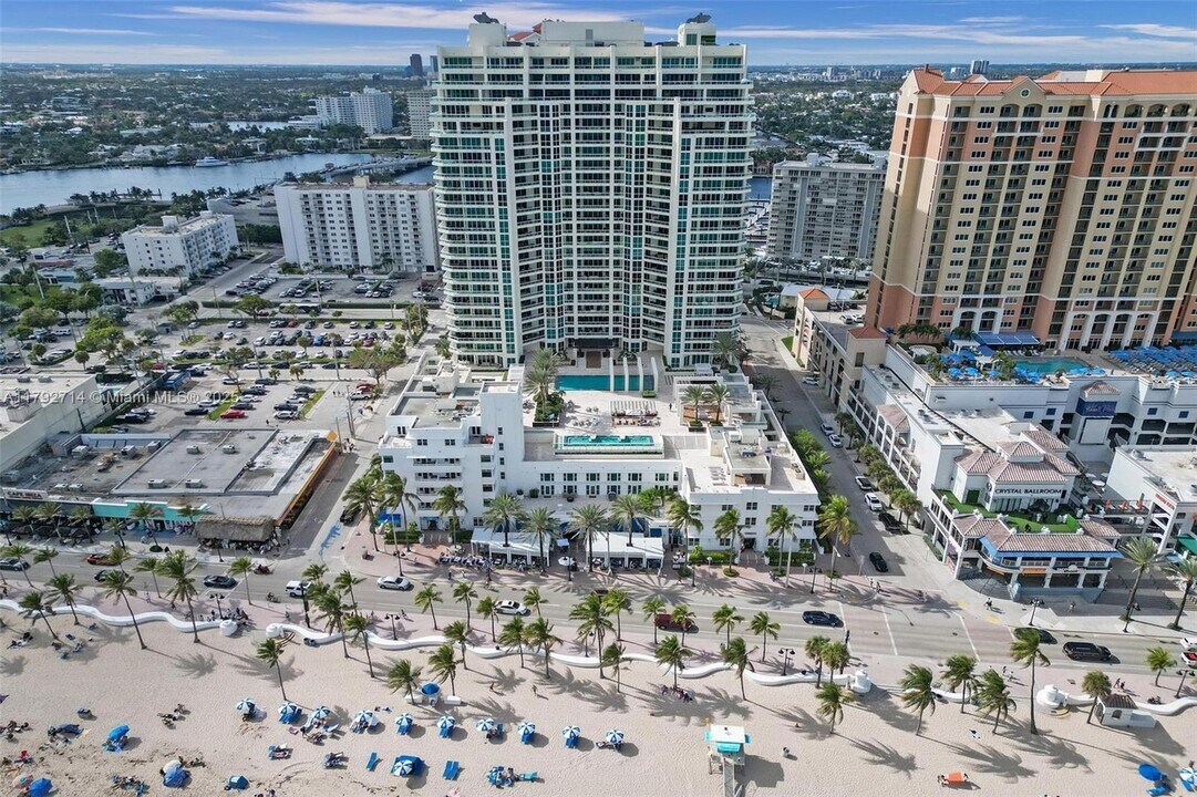 101 S Fort Lauderdale Beach Blvd in Fort Lauderdale, FL - Building Photo