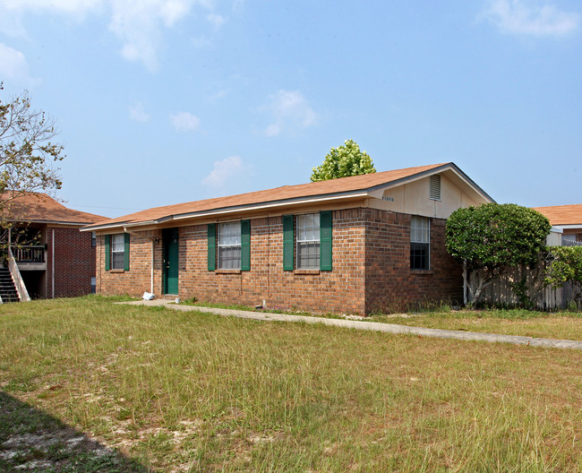 Aqua-Porta Apartments in Pensacola, FL - Building Photo - Building Photo