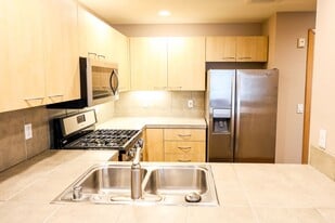 300 W 8th St in Vancouver, WA - Building Photo